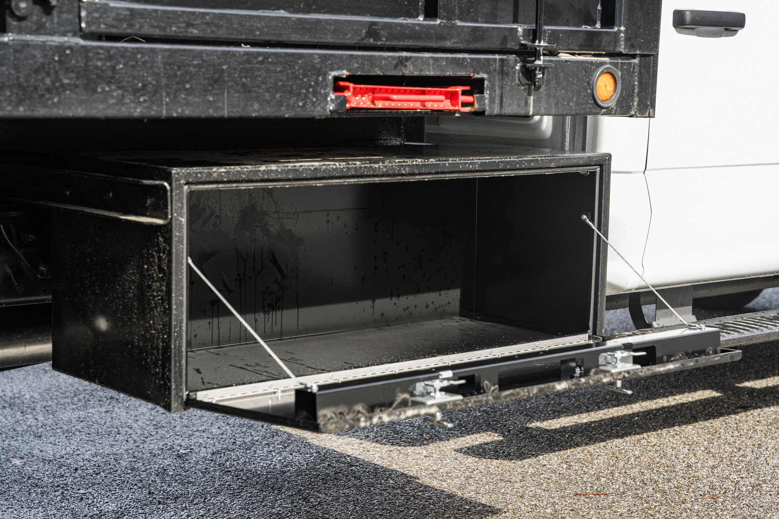 New 2026 Ford F550 4x4 Crew Cab image 23