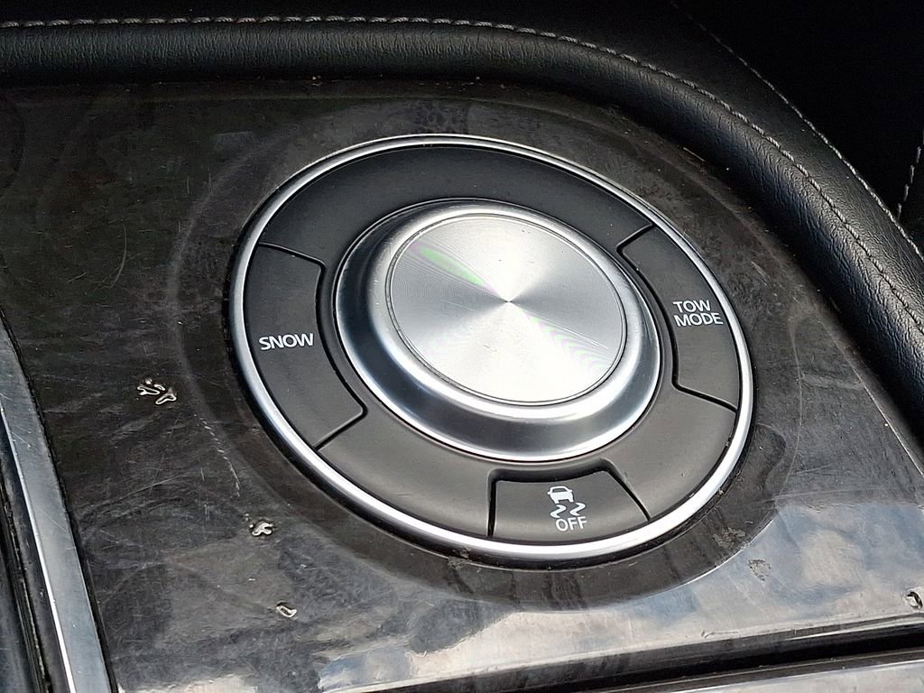 Used 2024 INFINITI QX80 Luxe RWD image 25