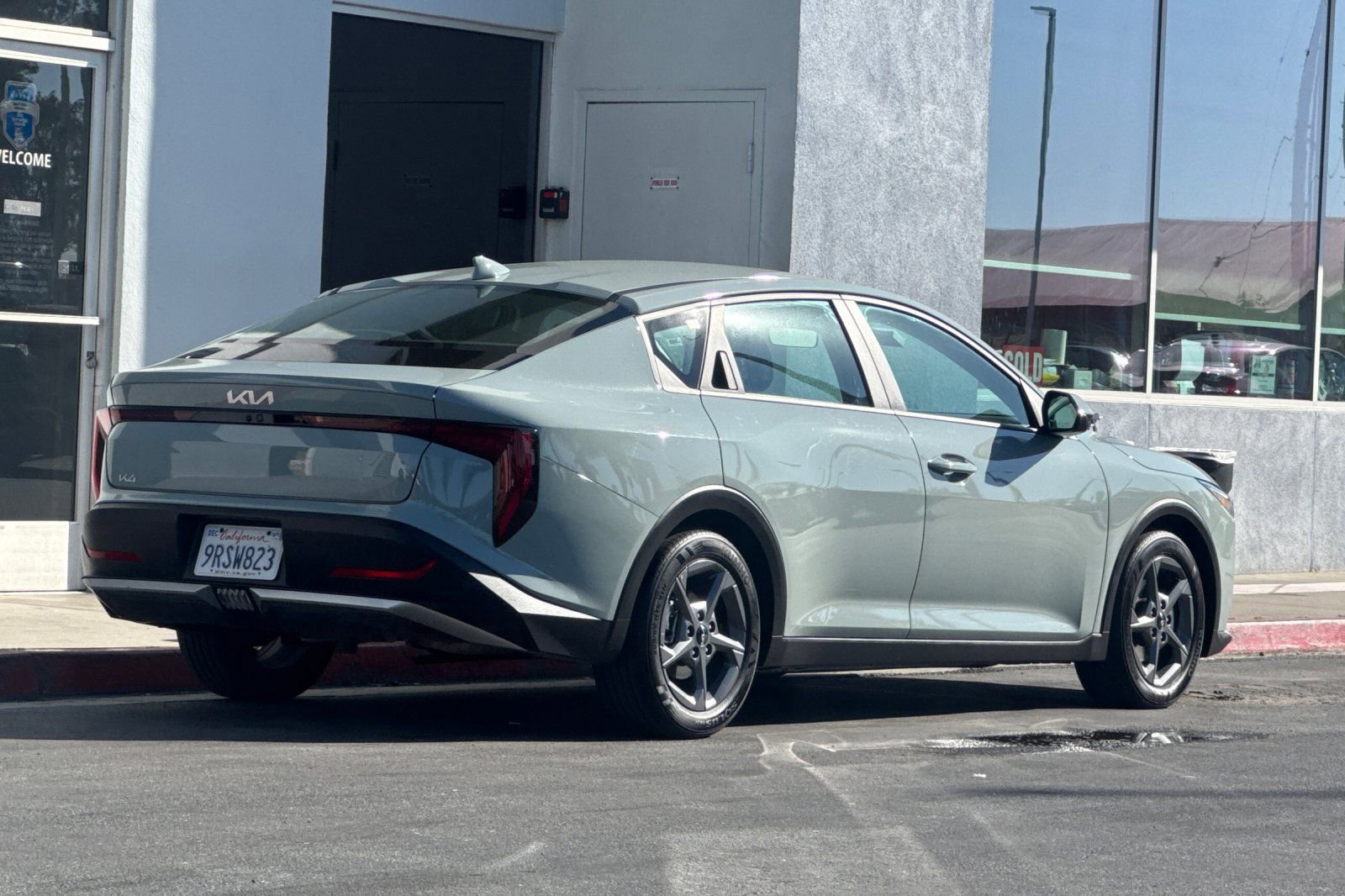 Used 2025 Kia K4 LXS image 4