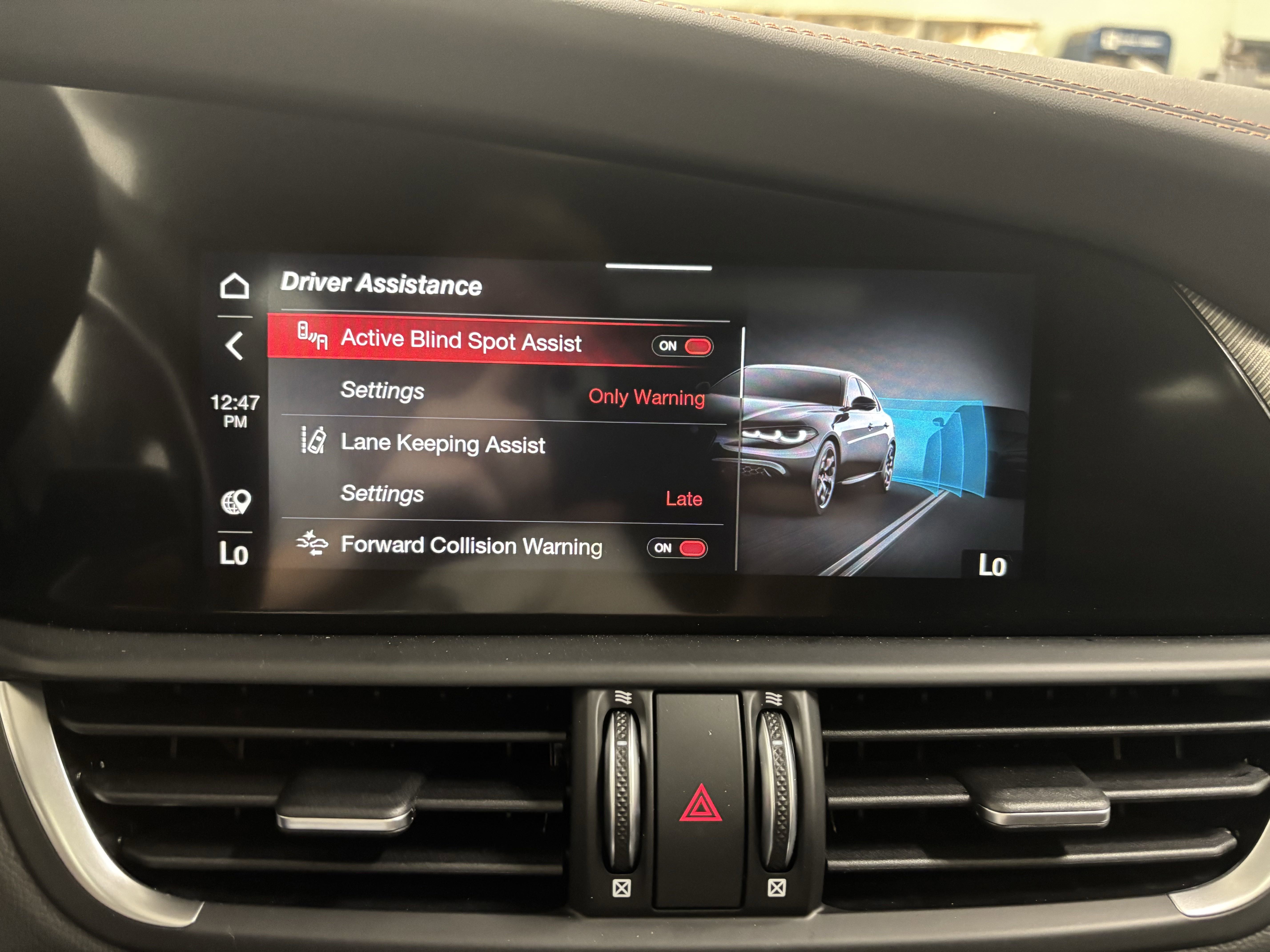 New 2025 Alfa Romeo Giulia AWD w/ Driving Assist Package image 15