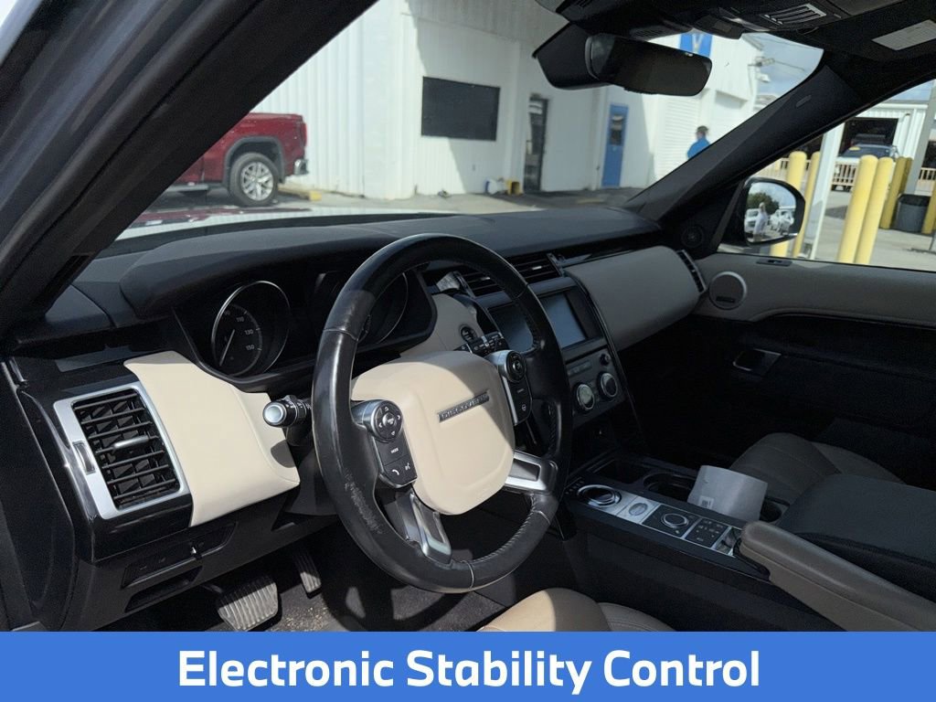 Used 2018 Land Rover Discovery SE AWD/4WD image 11