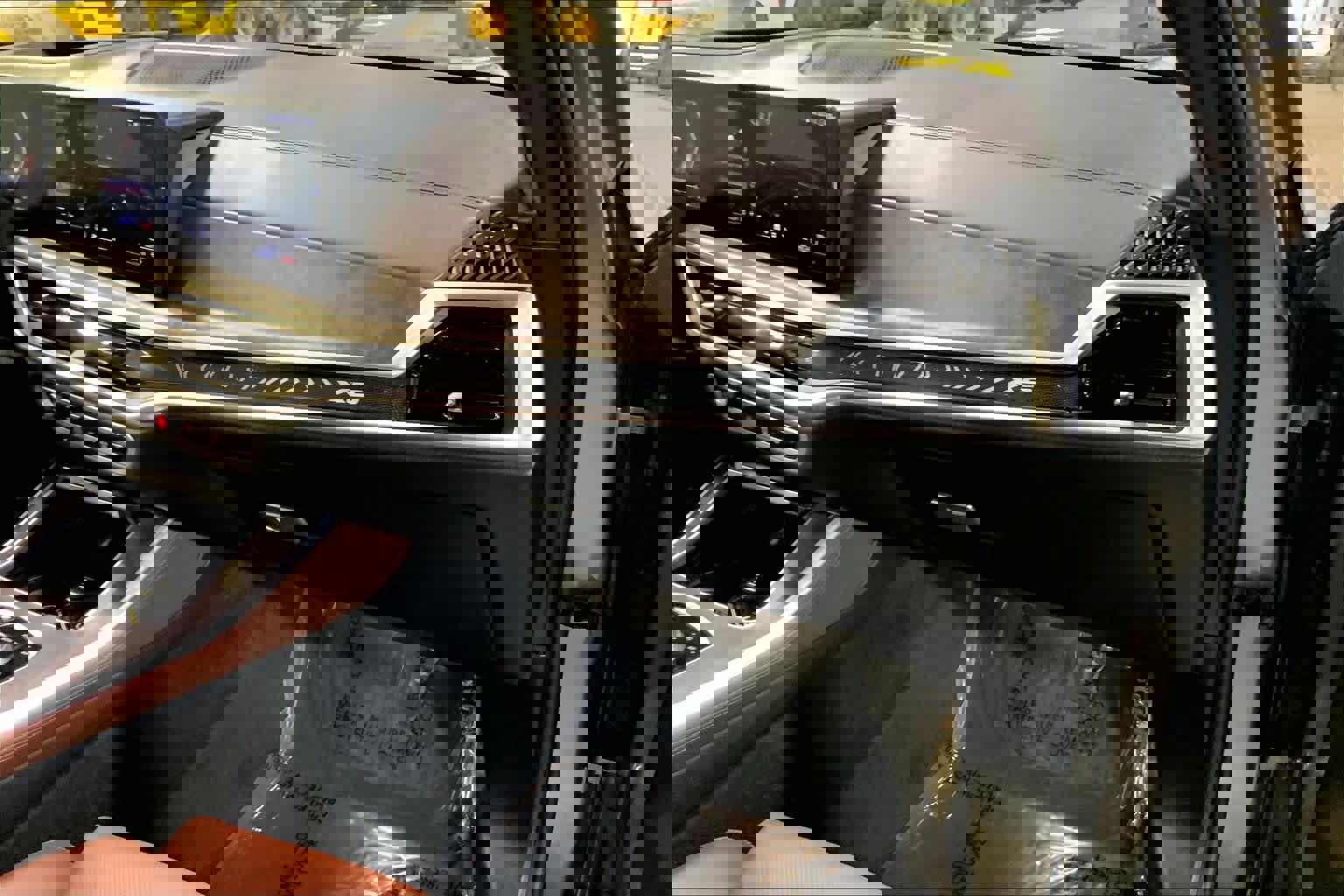 Used 2024 BMW X5 xDrive40i w/ Premium Package image 19