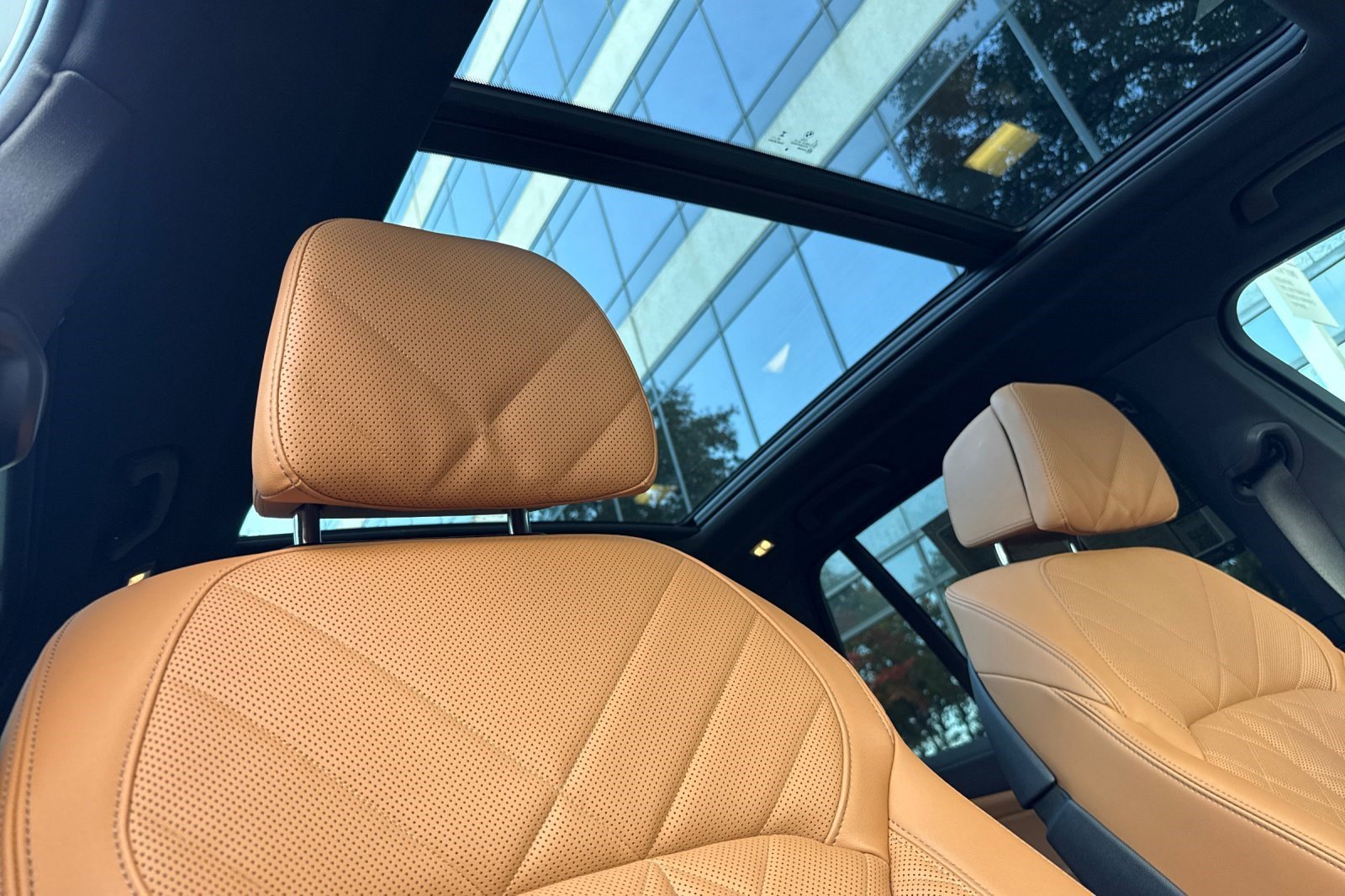 Certified 2024 BMW X5 xDrive50e w/ Premium Package image 20