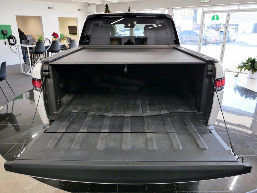 Used 2022 Rivian R1T Adventure image 29