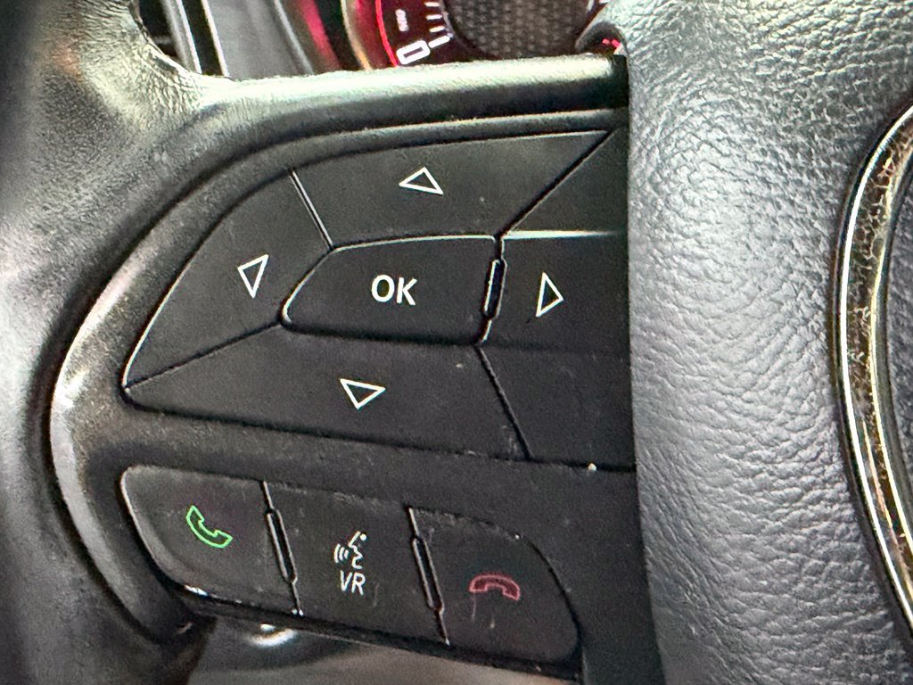 Used 2016 Dodge Challenger SXT RWD image 29