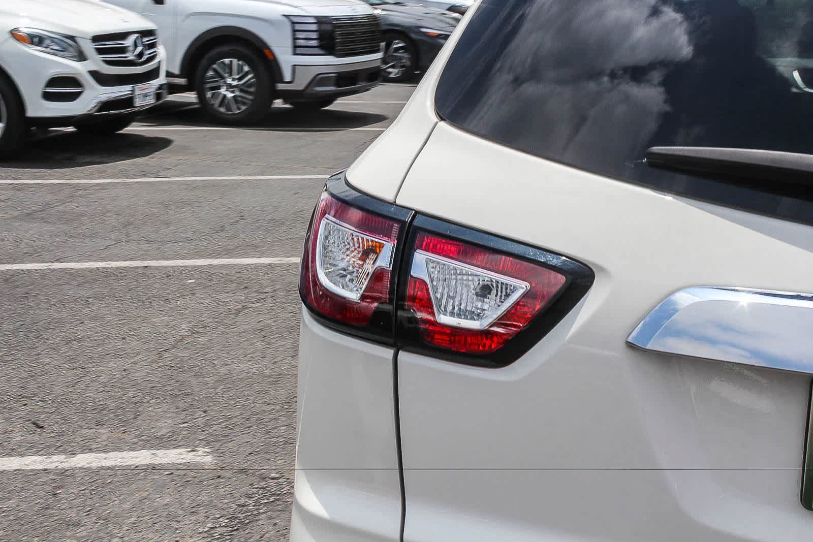 Used 2015 Chevrolet Traverse LS FWD image 8