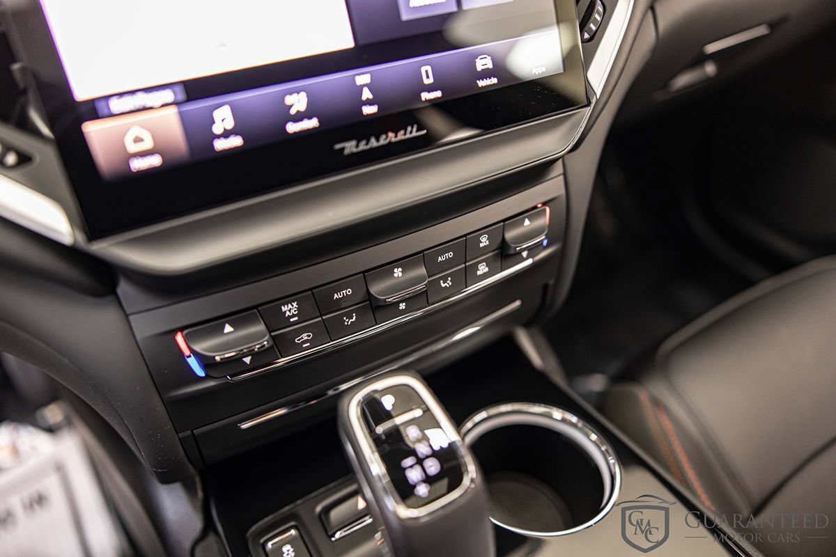 Used 2024 Maserati Ghibli Modena Q4 AWD/4WD image 30