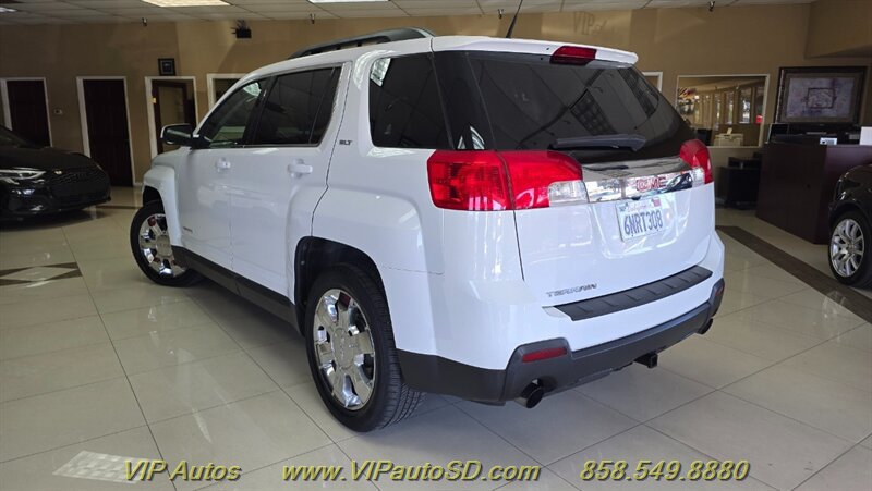 Used 2011 GMC Terrain SLT FWD image 3