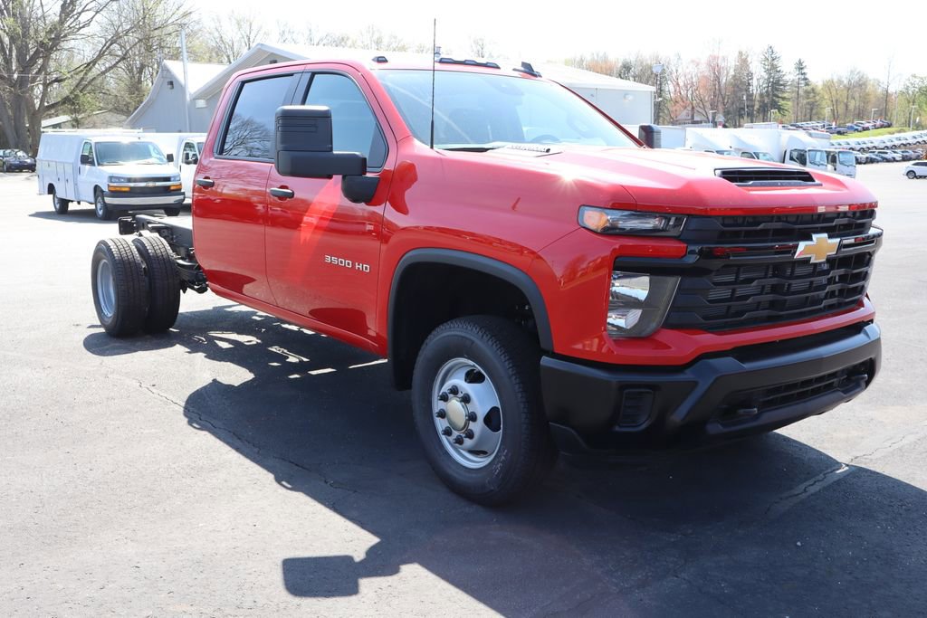 New 2026 Chevrolet Silverado 3500 W/T AWD/4WD image 2