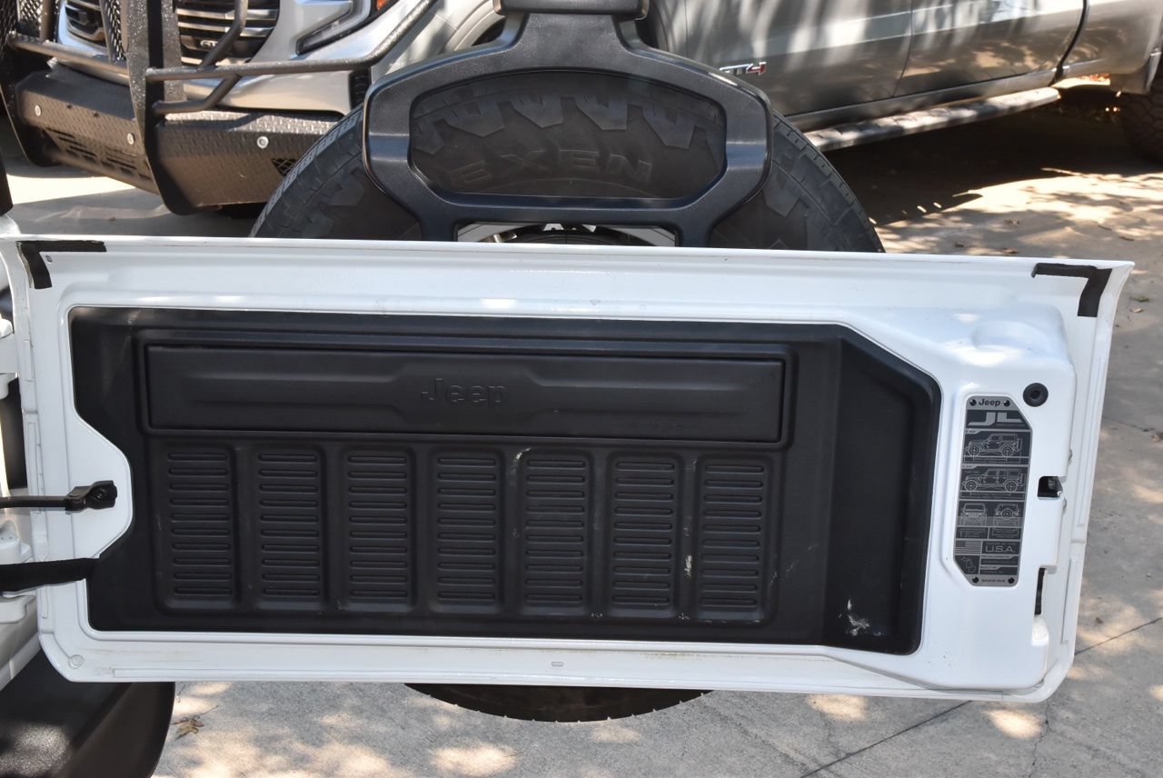 Used 2024 Jeep Wrangler Sport AWD/4WD image 33