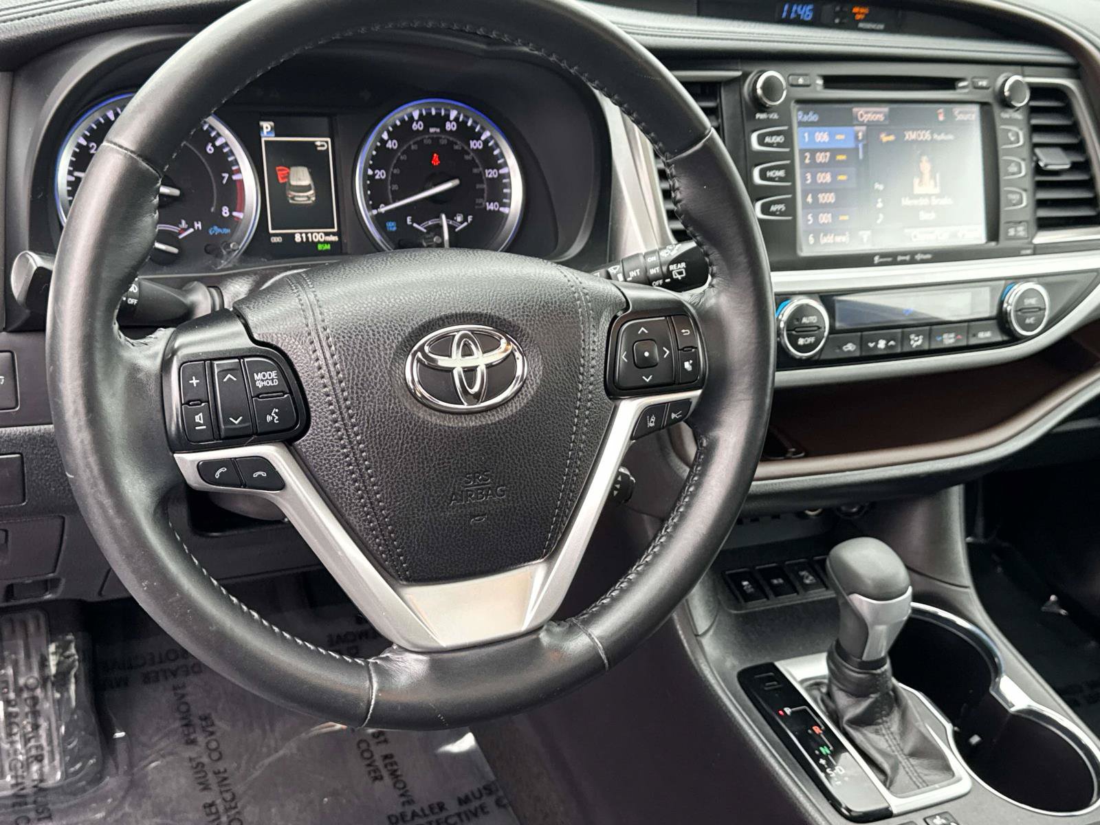 Used 2019 Toyota Highlander XLE w/ Carpet Mat Package (TMS) AWD/4WD image 2