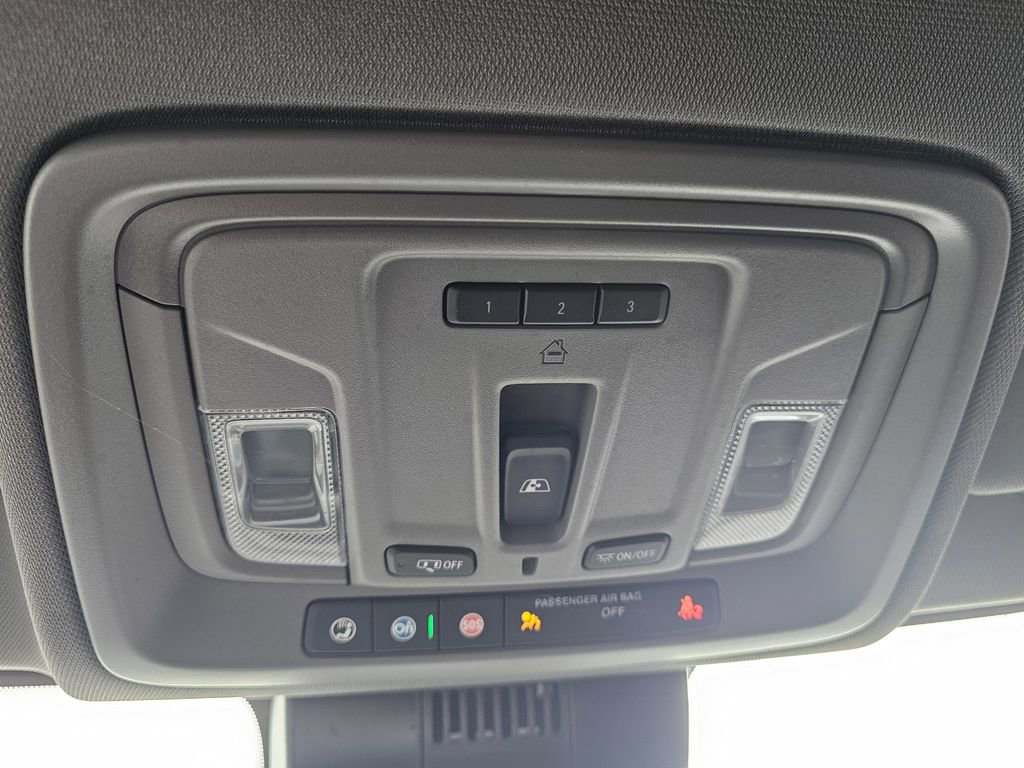 Certified 2025 Chevrolet Silverado 1500 RST AWD/4WD image 30
