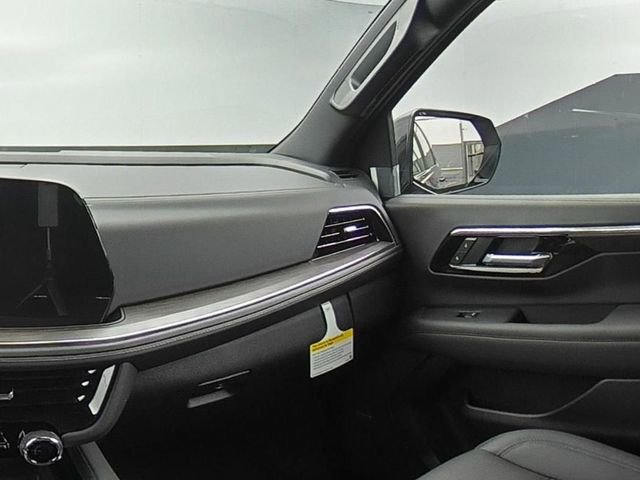 New 2026 Chevrolet Suburban Z71 w/ Z71 Off-Road Package AWD/4WD image 28