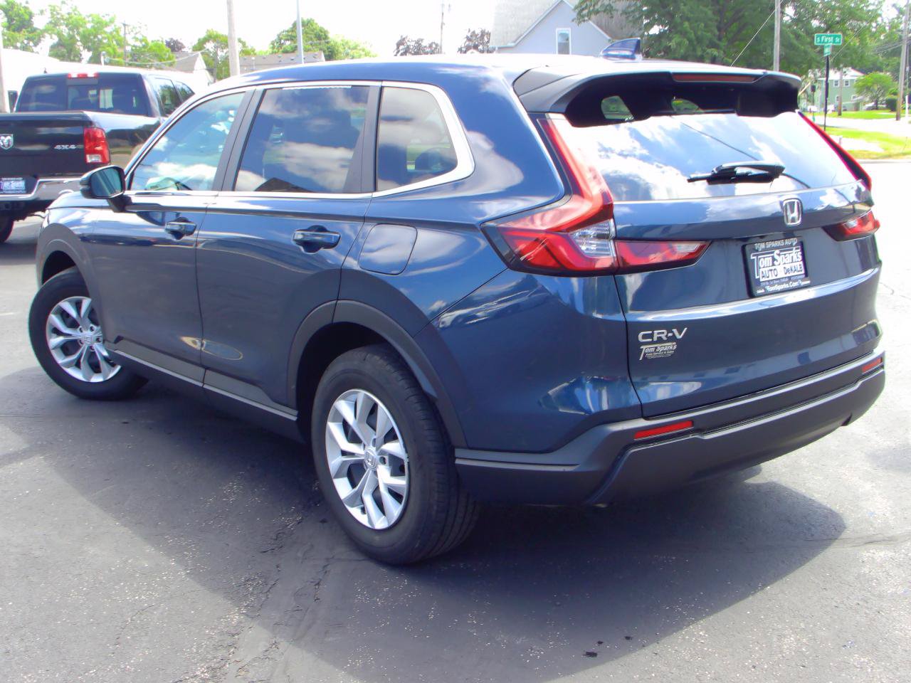 Used 2025 Honda CR-V LX image 4