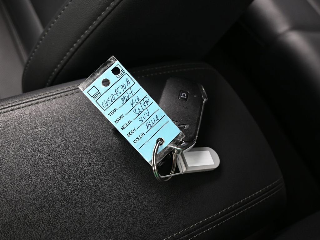 Used 2024 Kia Seltos EX image 18