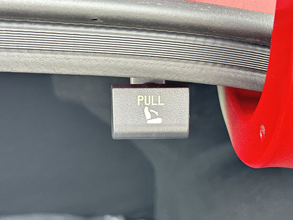 New 2025 Hyundai Elantra Sport image 32