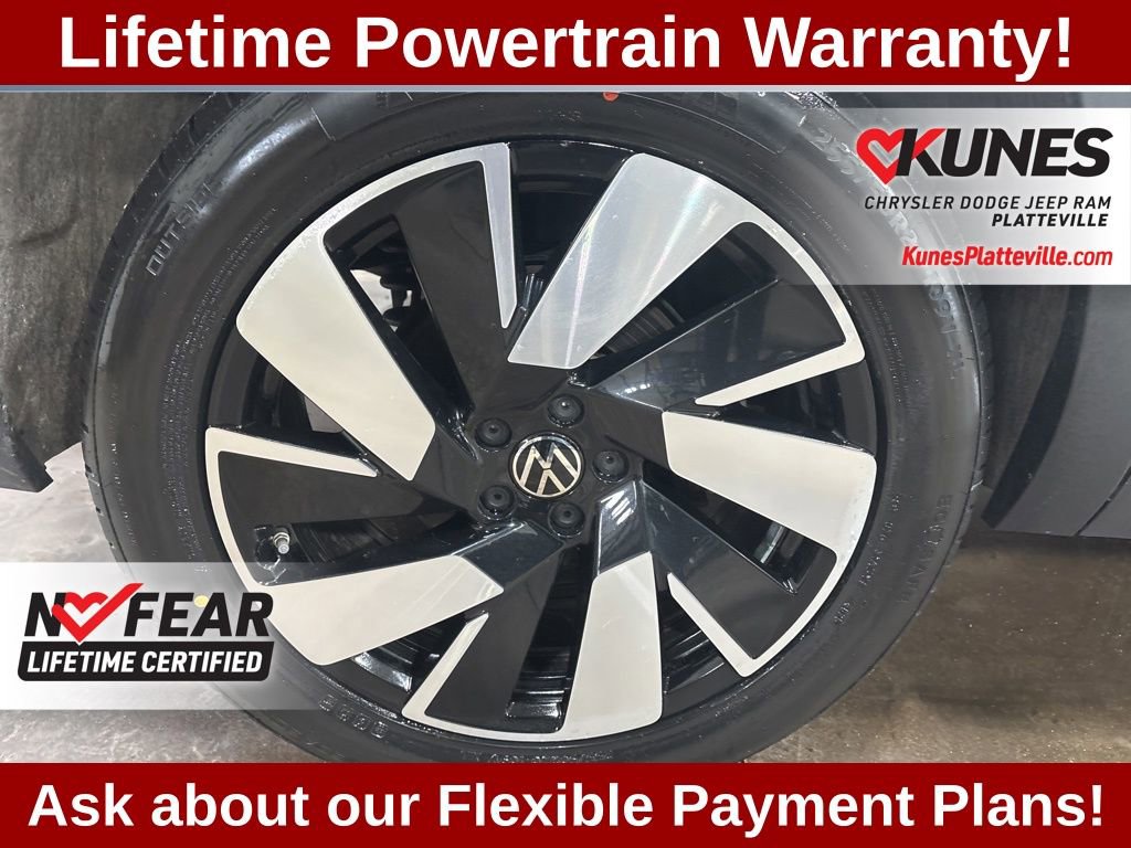 Used 2025 Volkswagen Atlas Cross Sport SE image 12