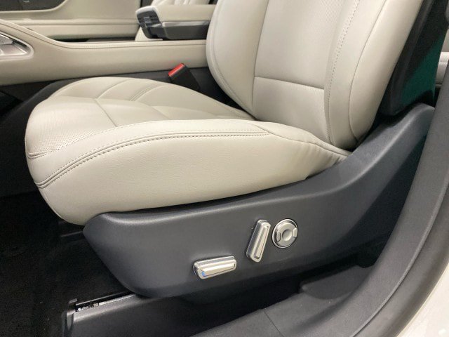 New 2026 Lincoln Nautilus Premier w/ Equipment Group 102A AWD/4WD image 16