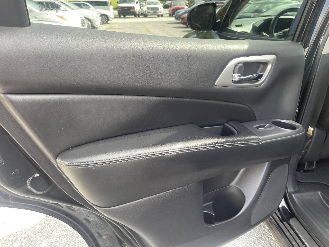 Used 2014 Nissan Pathfinder Platinum w/ Platinum Premium Package AWD/4WD image 22