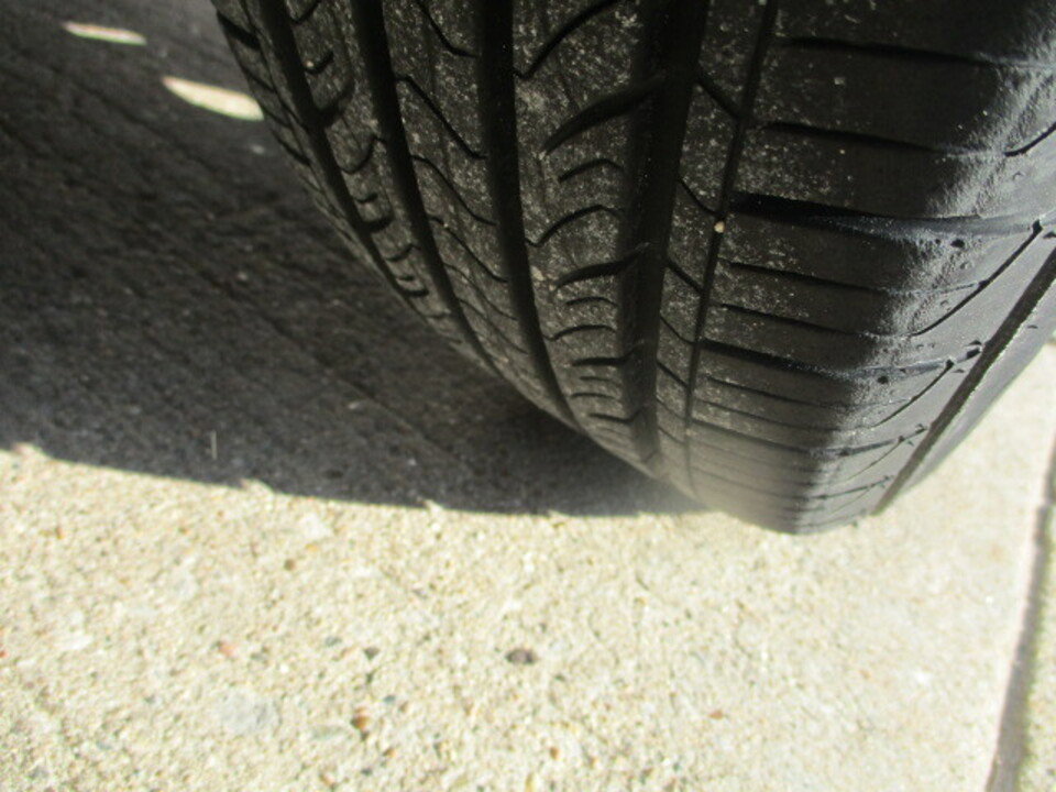 Used 2014 Toyota Yaris LE image 32