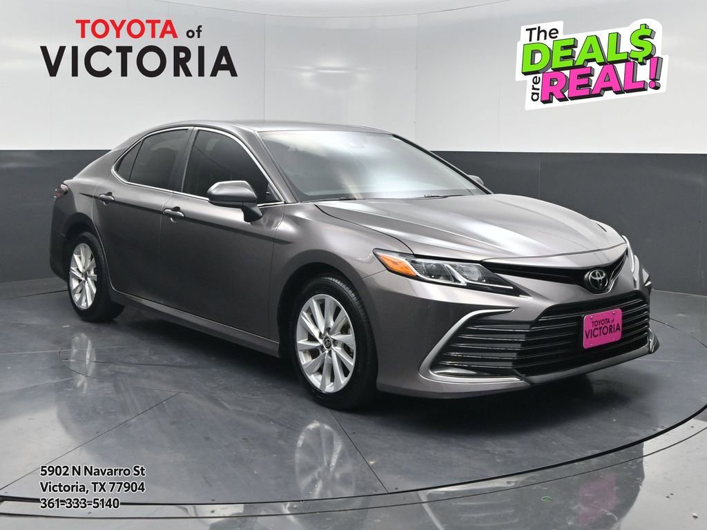 Used 2023 Toyota Camry LE image 1