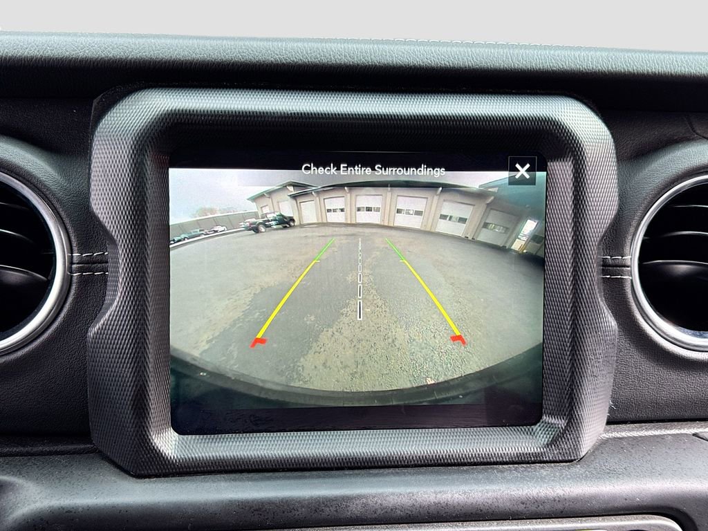 Used 2023 Jeep Wrangler Unlimited Sahara w/ Cold Weather Group image 20