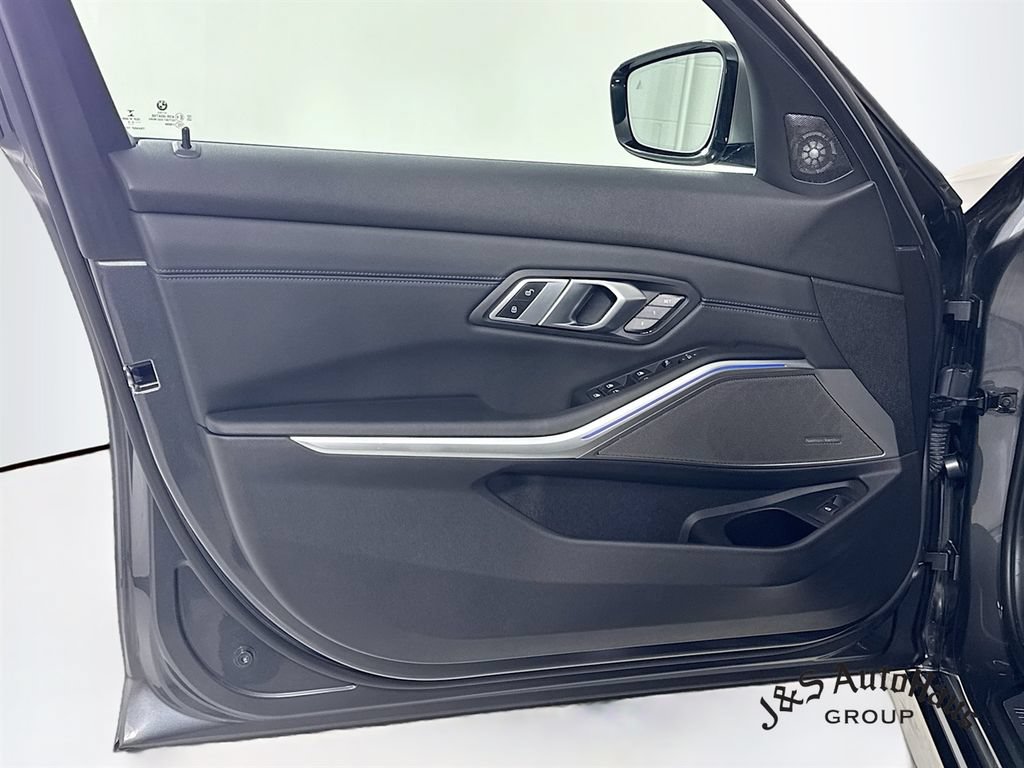 Used 2022 BMW M340i xDrive AWD/4WD image 22