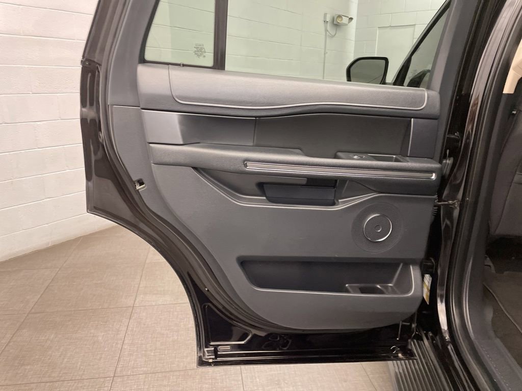 Used 2022 Ford Expedition XLT image 24