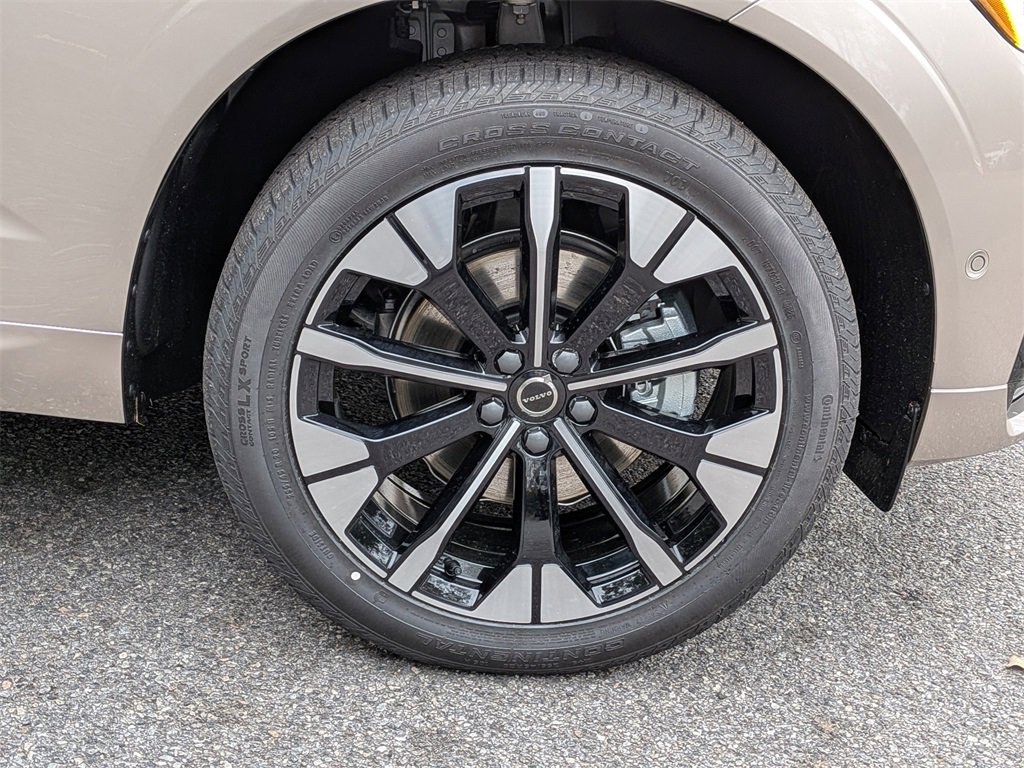 New 2026 Volvo XC60 B5 Plus w/ Protection Package Premier image 12