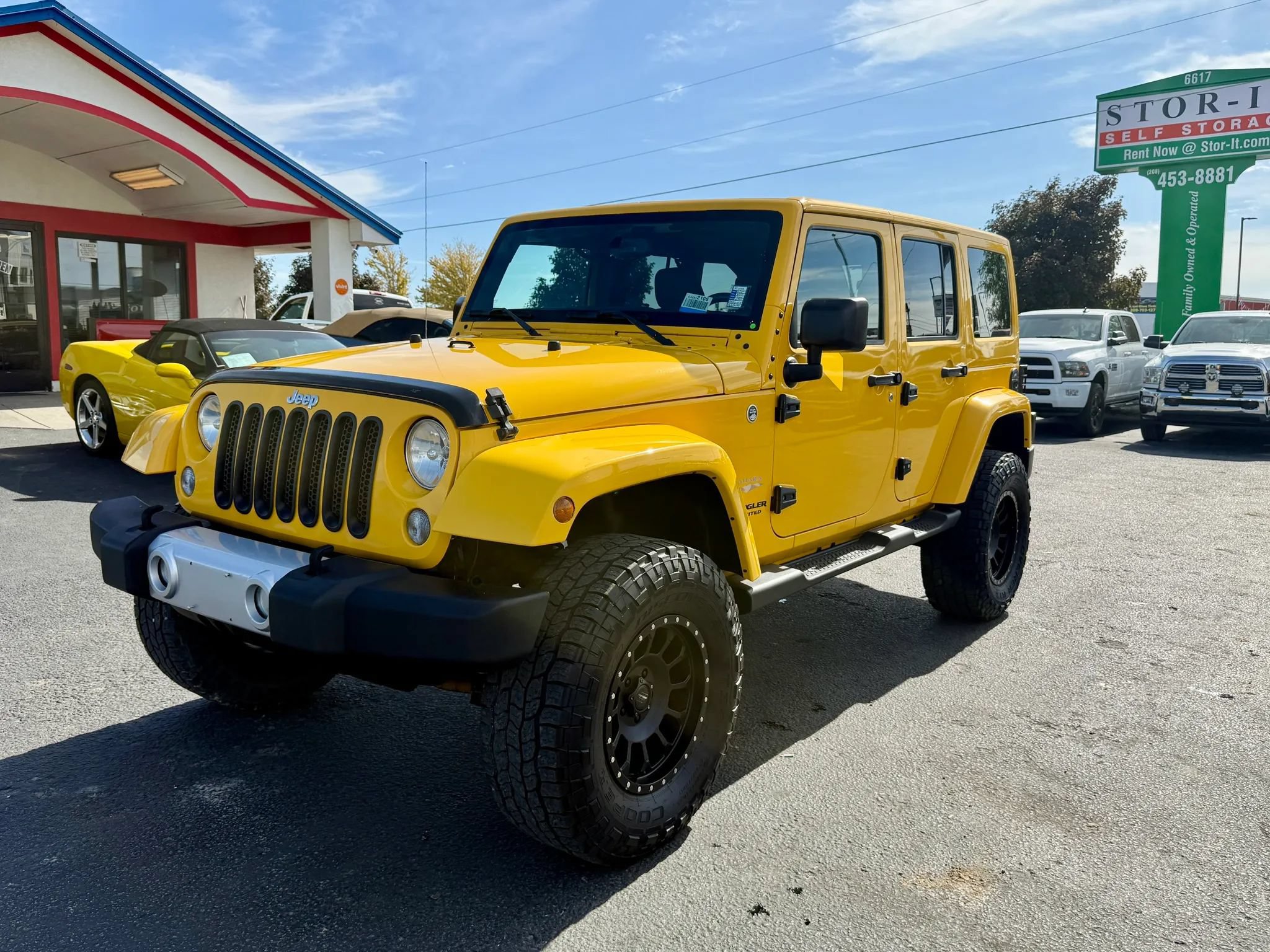 Used 2015 Jeep Wrangler Unlimited Sahara w/ Connectivity Group
