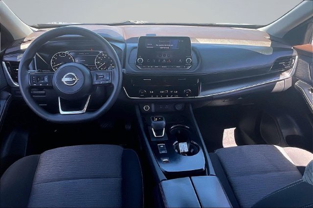Used 2023 Nissan Rogue SV FWD image 16