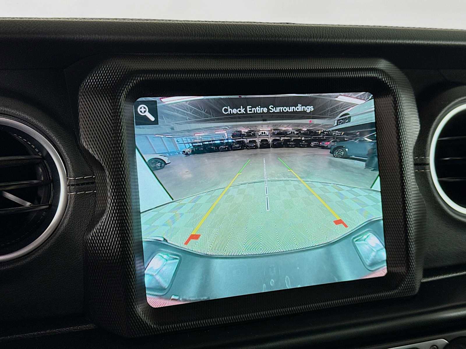 Used 2021 Jeep Gladiator Overland image 15