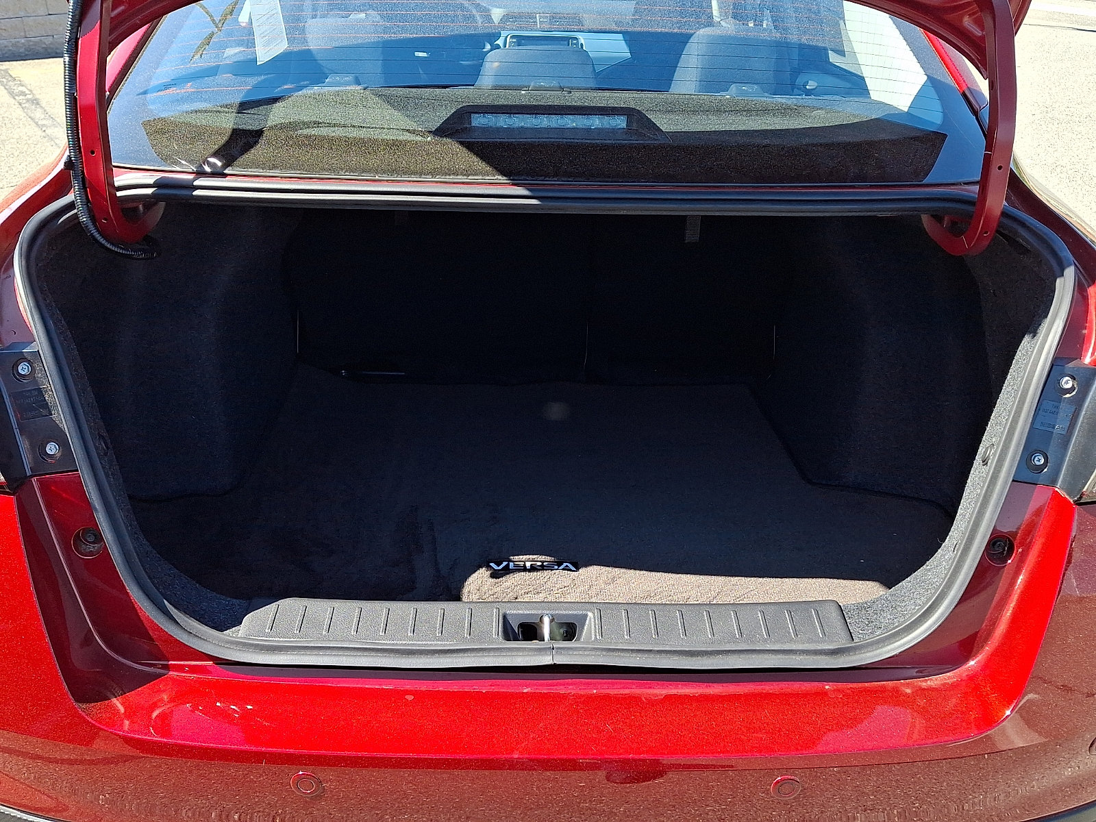 Certified 2025 Nissan Versa SV w/ Trunk Package FWD image 30