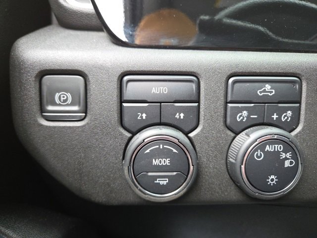 Used 2023 Chevrolet Silverado 1500 LT image 10