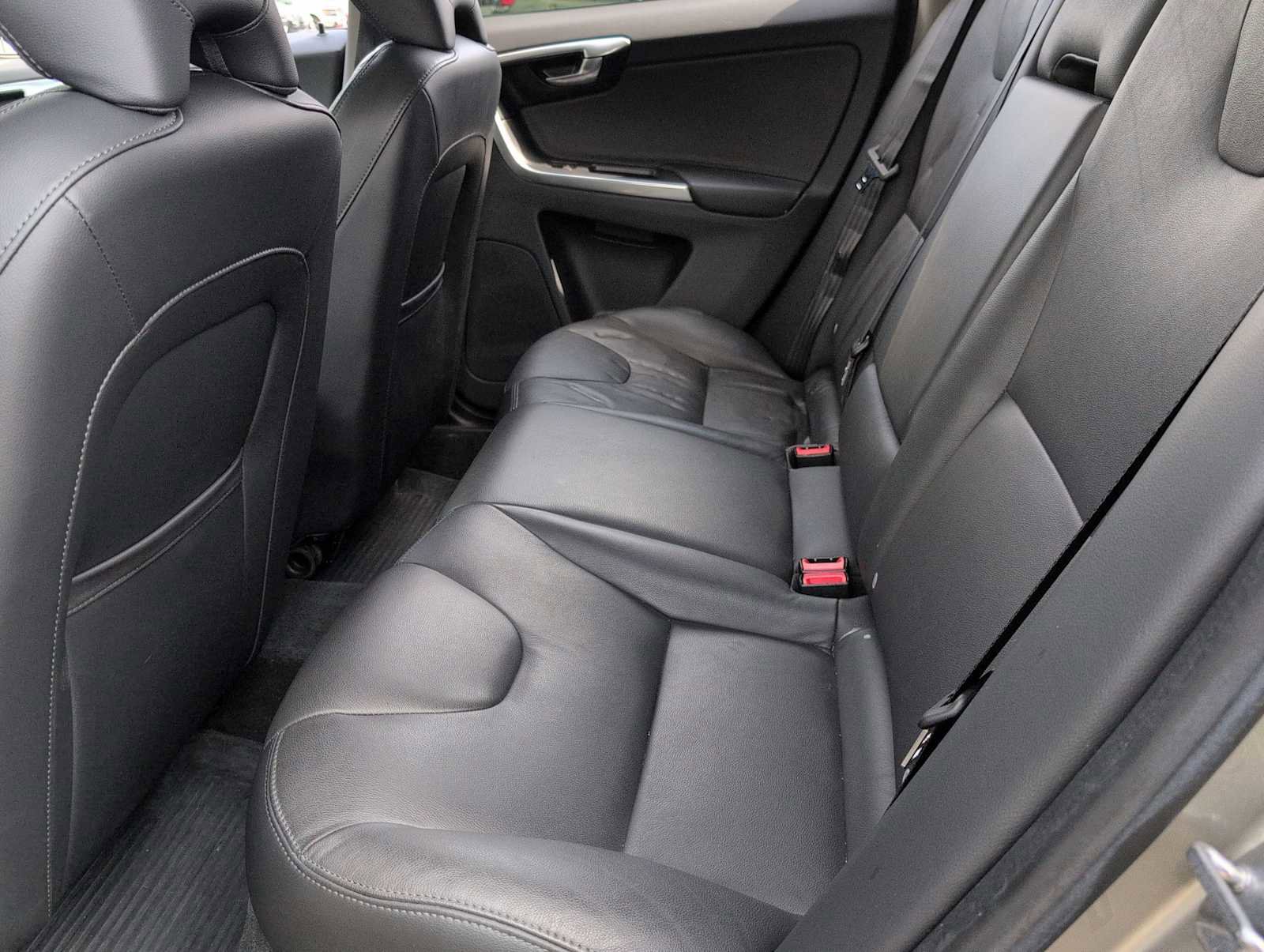 Used 2015 Volvo XC60 T5 Premier FWD image 19