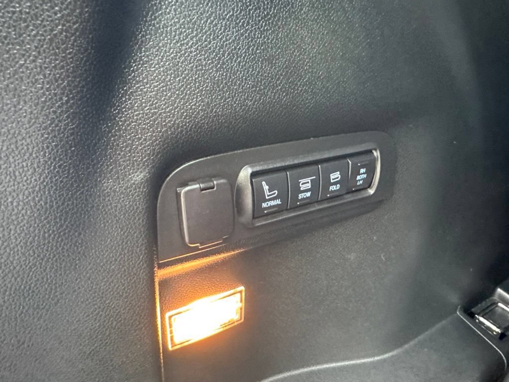 Used 2018 Ford Explorer Sport w/ Equipment Group 401A AWD/4WD image 42