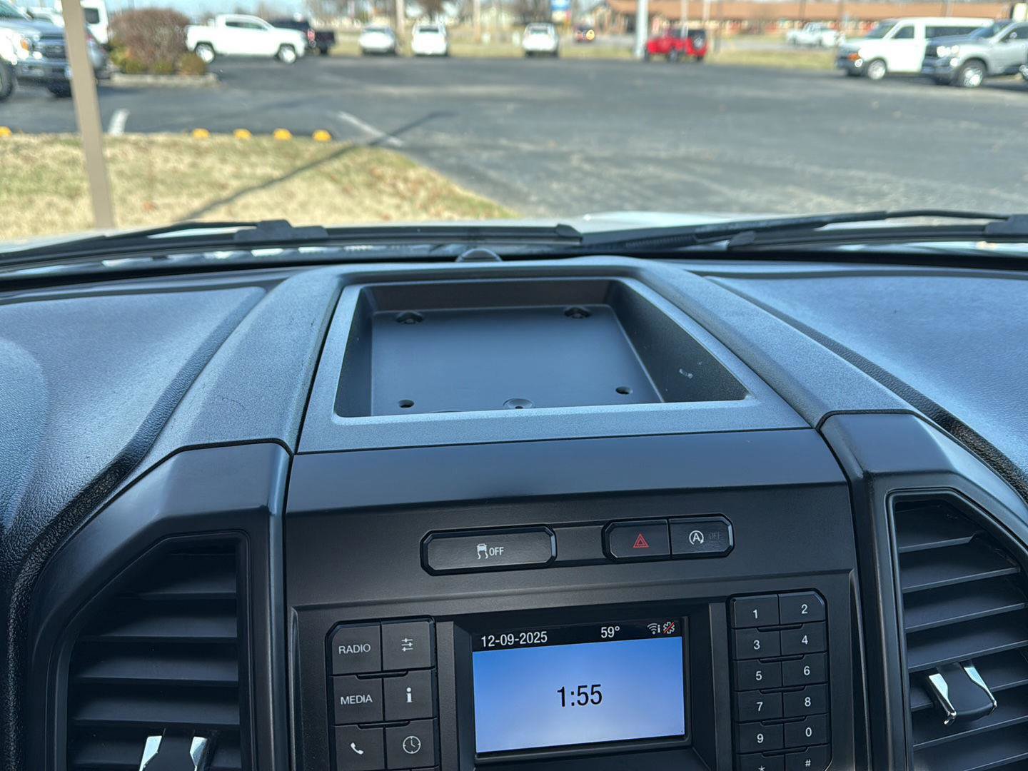 Used 2020 Ford F150 XL w/ Trailer Tow Package image 26