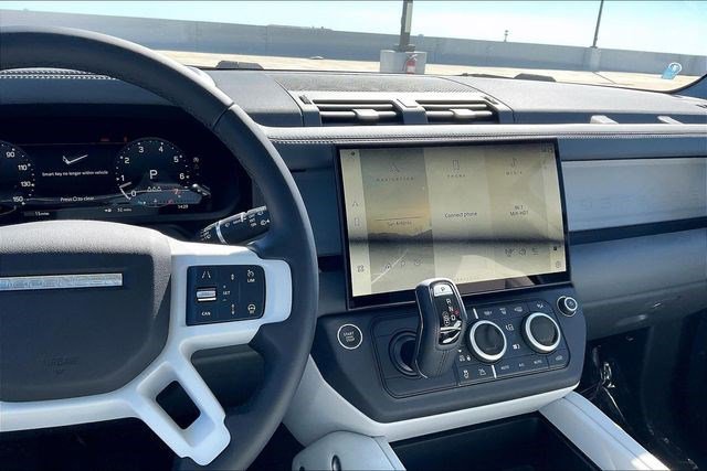New 2026 Land Rover Defender 110 X-Dynamic SE image 6