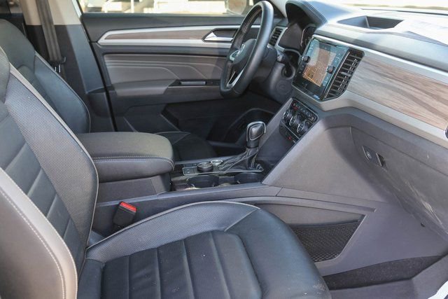 Used 2021 Volkswagen Atlas SEL Premium image 18