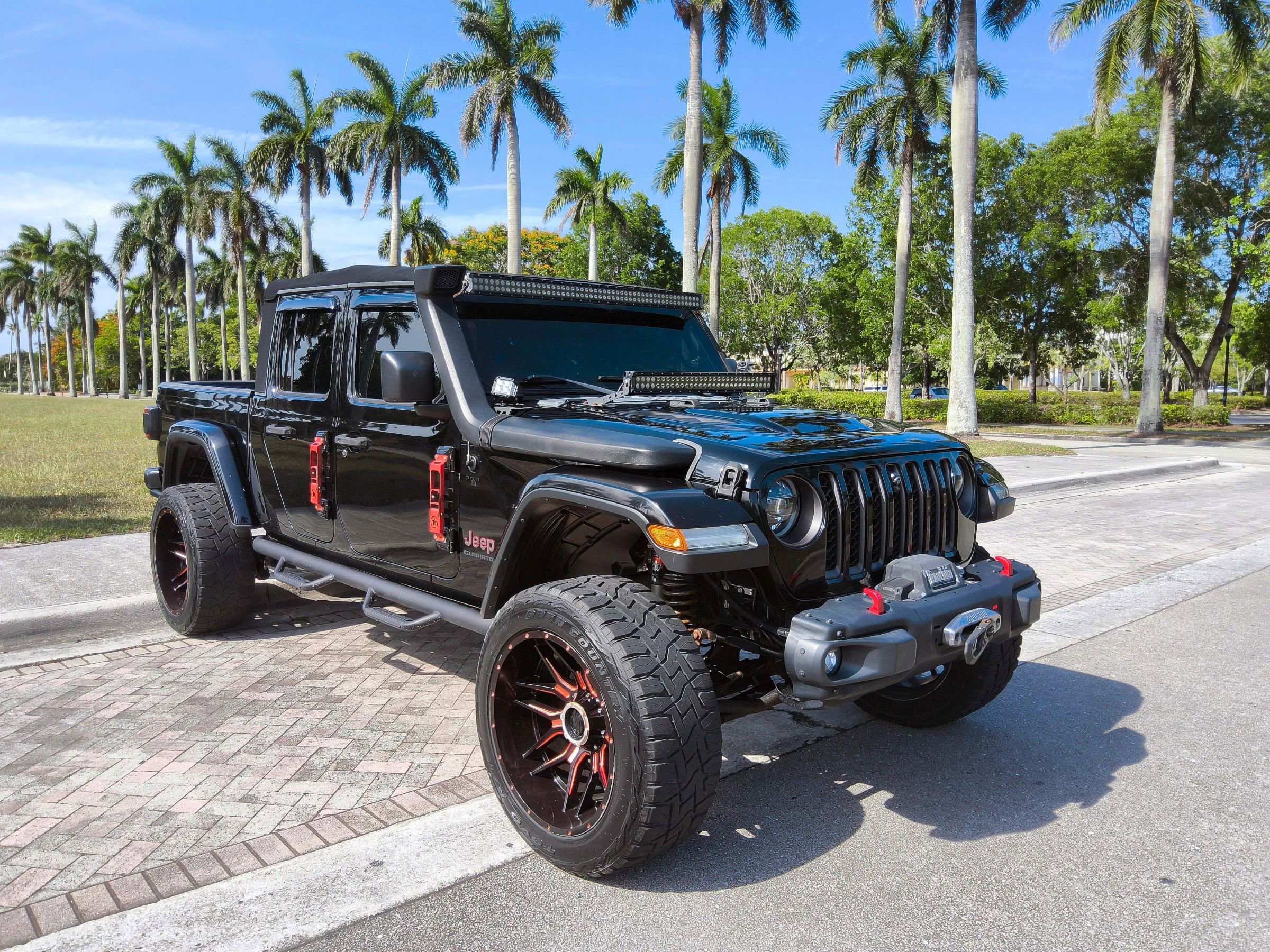 Used 2020 Jeep Gladiator Rubicon AWD/4WD image 1