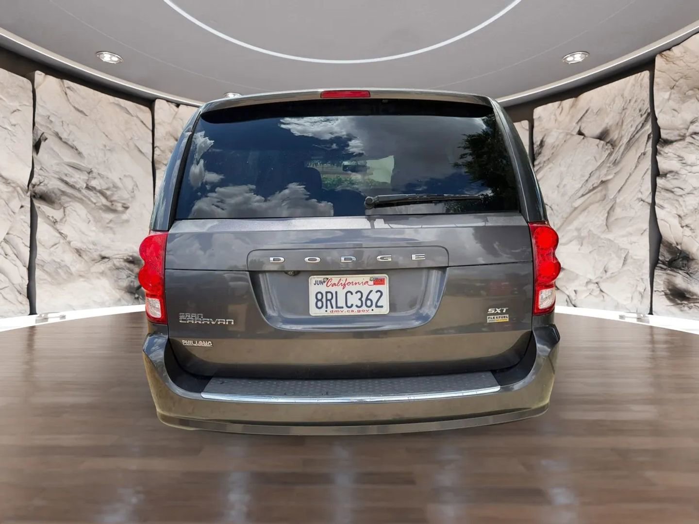 Used 2017 Dodge Grand Caravan SXT FWD image 7