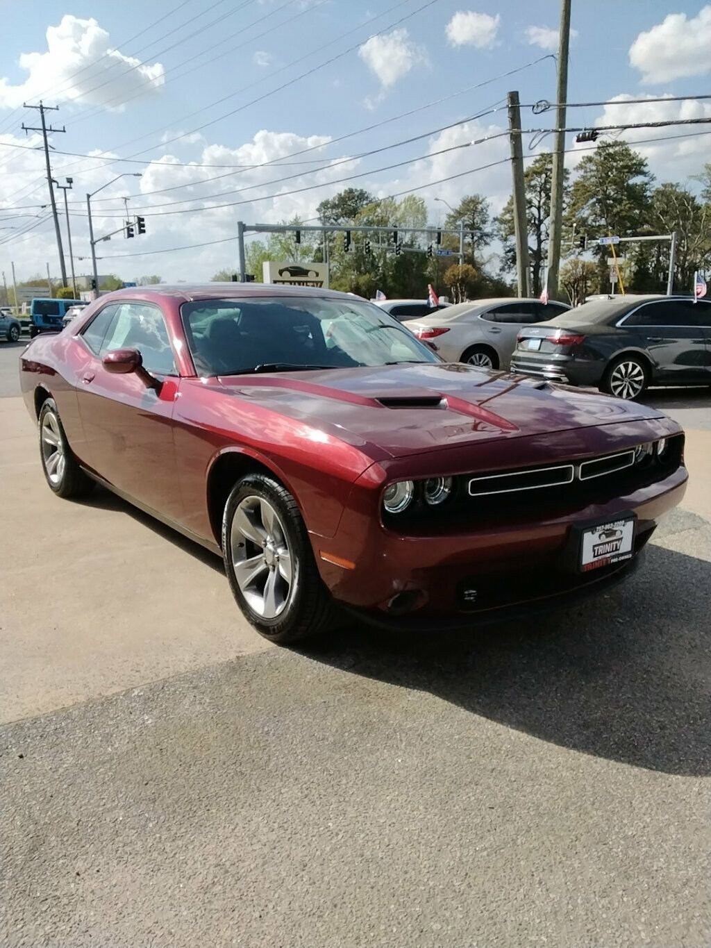 Used 2019 Dodge Challenger SXT RWD image 5