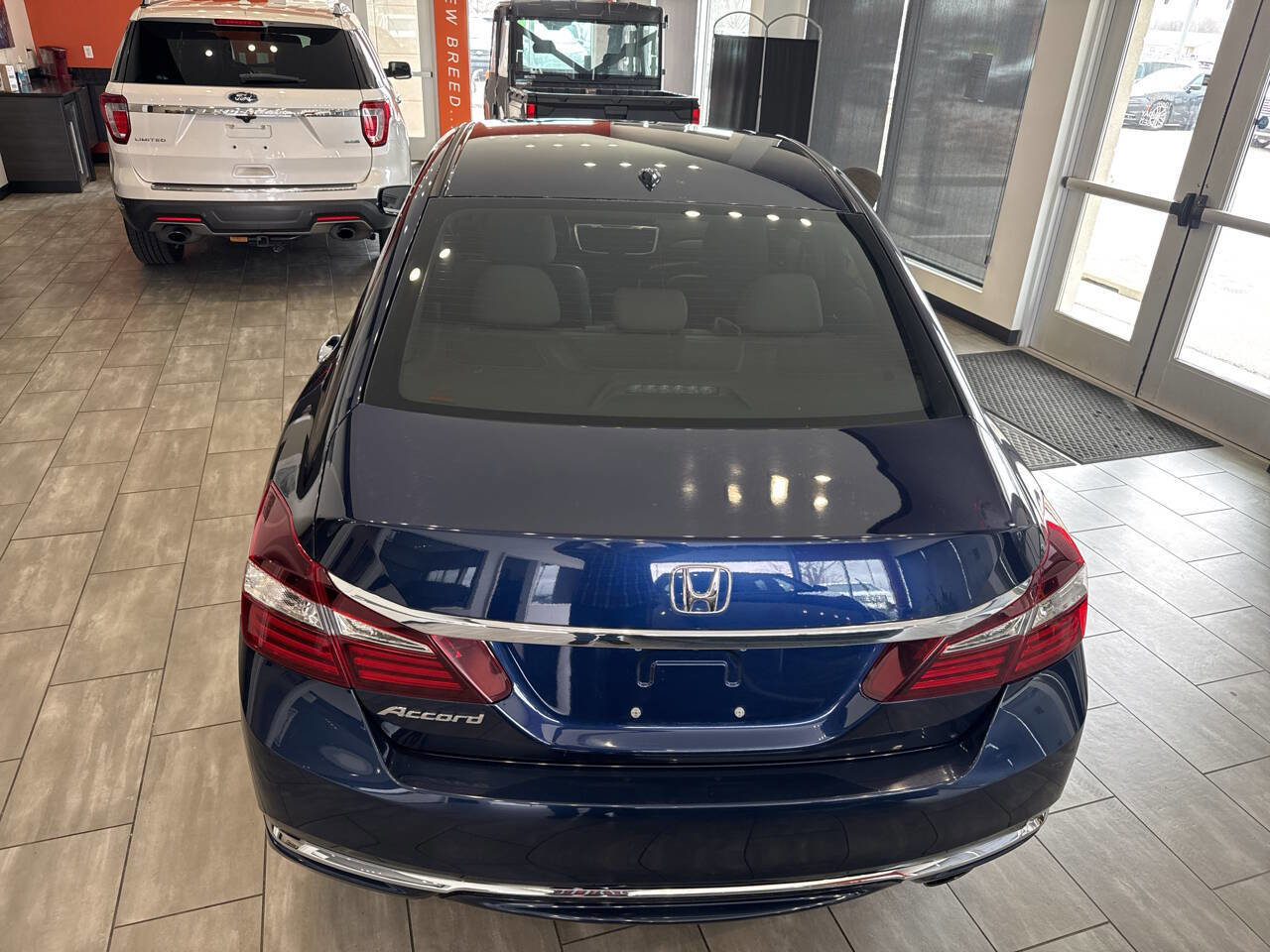 Used 2017 Honda Accord EX-L image 16