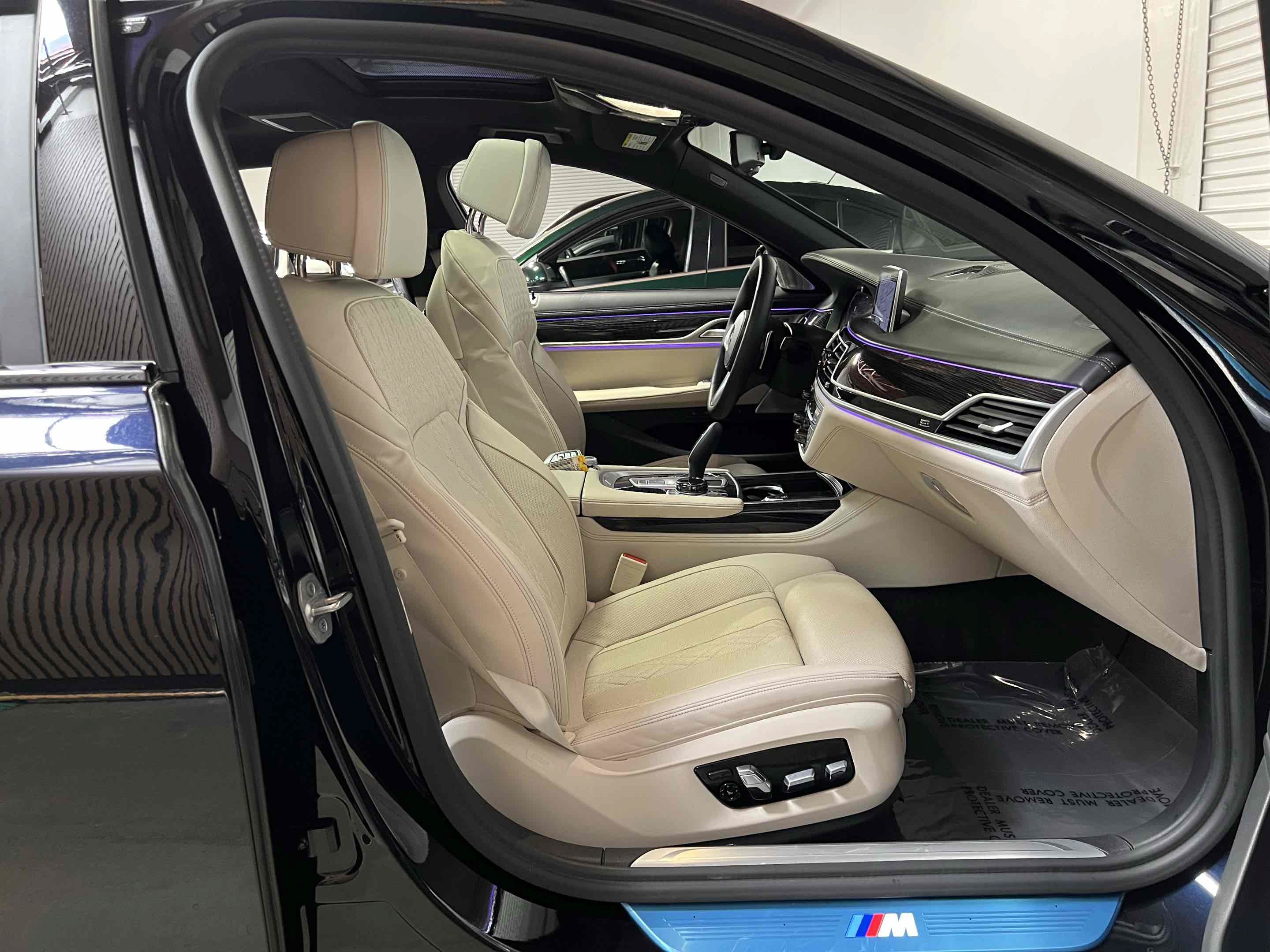 Used 2021 BMW 750i xDrive w/ Executive Package AWD/4WD image 8