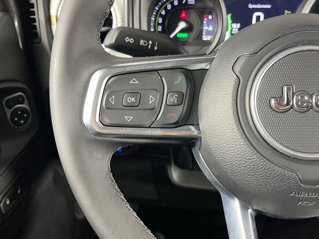 Used 2025 Jeep Wrangler Unlimited Sahara image 14