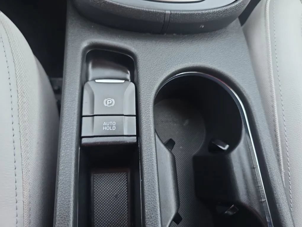 Used 2023 Hyundai Kona Limited AWD/4WD image 36