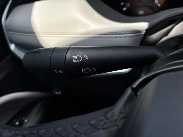 Used 2025 Jeep Compass Limited image 23