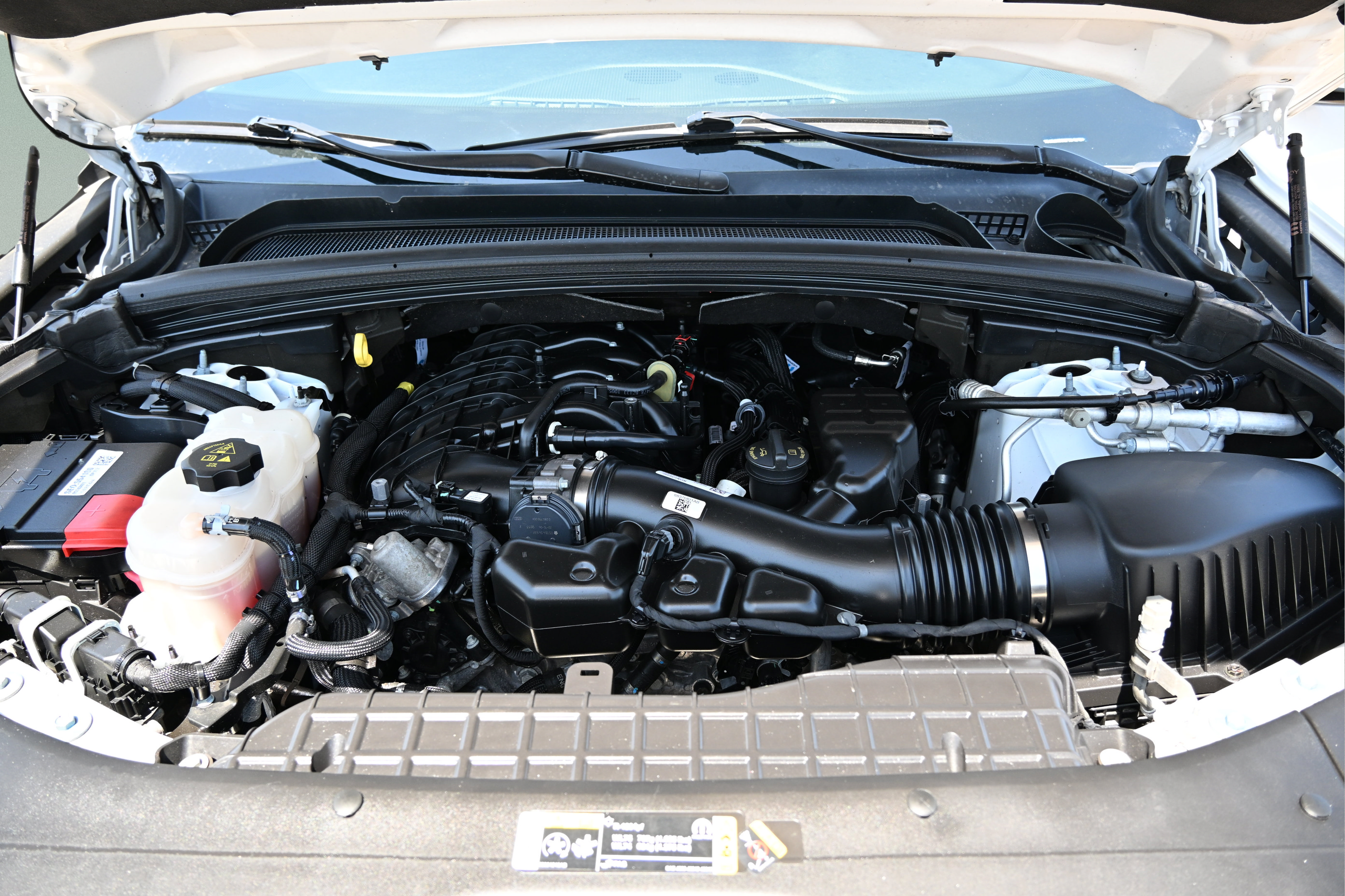 Used 2023 Jeep Grand Cherokee Limited AWD/4WD image 24