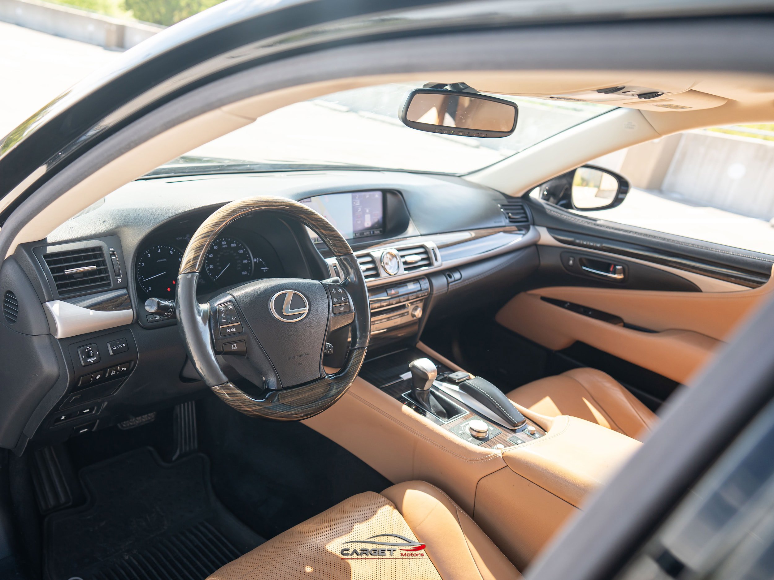 Used 2015 Lexus LS 460 AWD w/ Comfort Package image 13