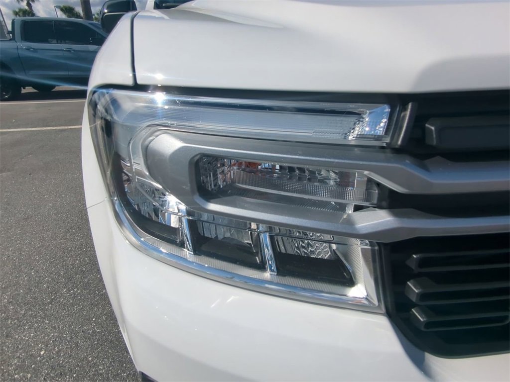Used 2024 Ford Maverick Lariat image 9
